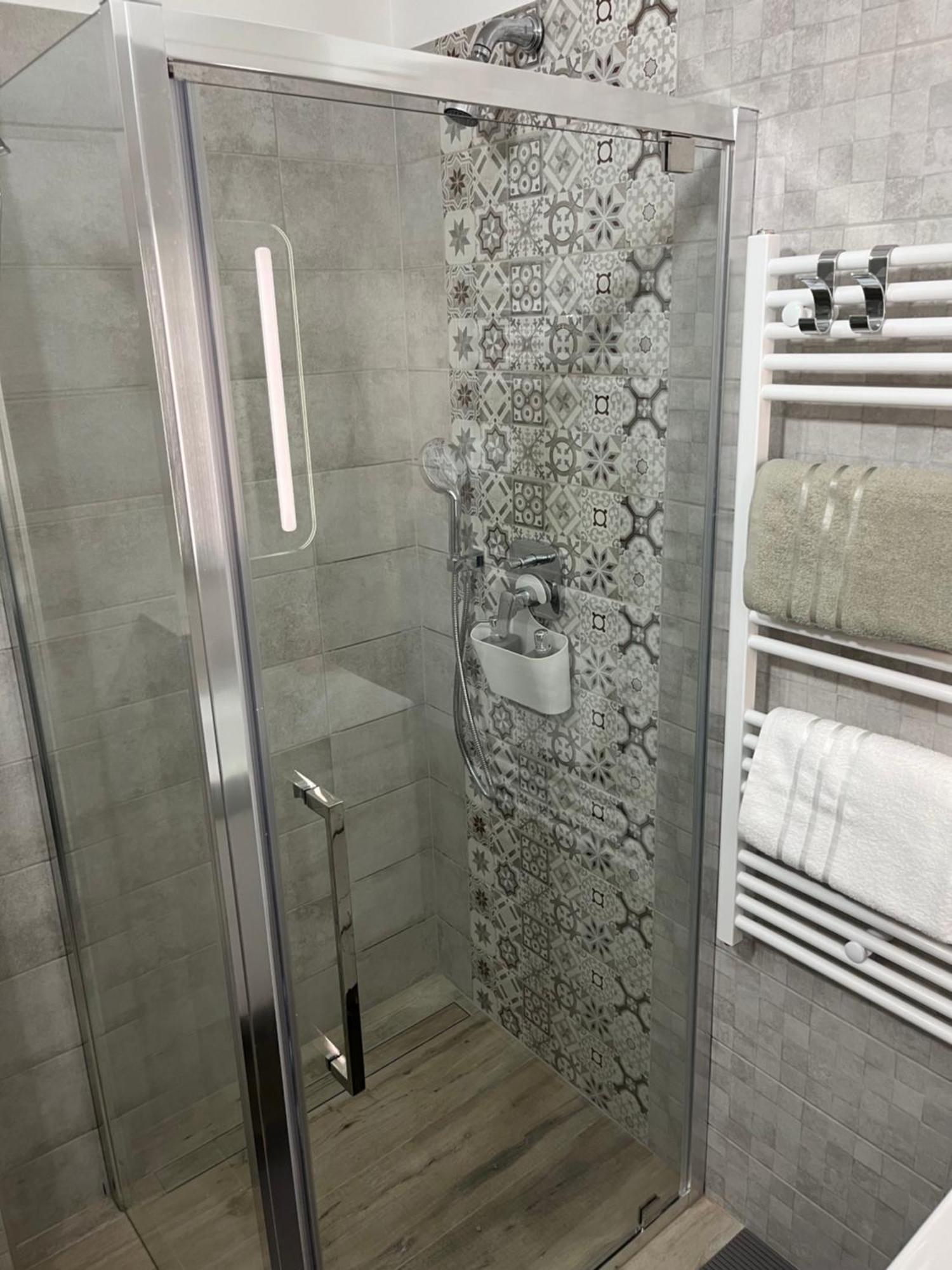 Ildiko'S 2 Bedroom Cosy Budapest Suite Экстерьер фото